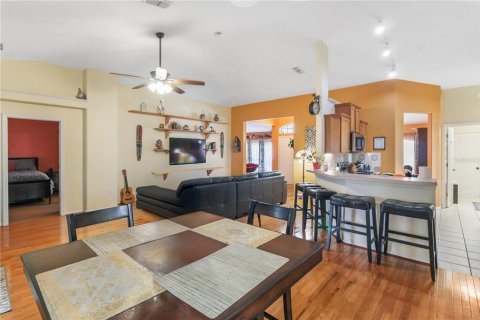 Casa en venta en Kissimmee, Florida, 4 dormitorios, 208.47 m2 № 1833662 - foto 13