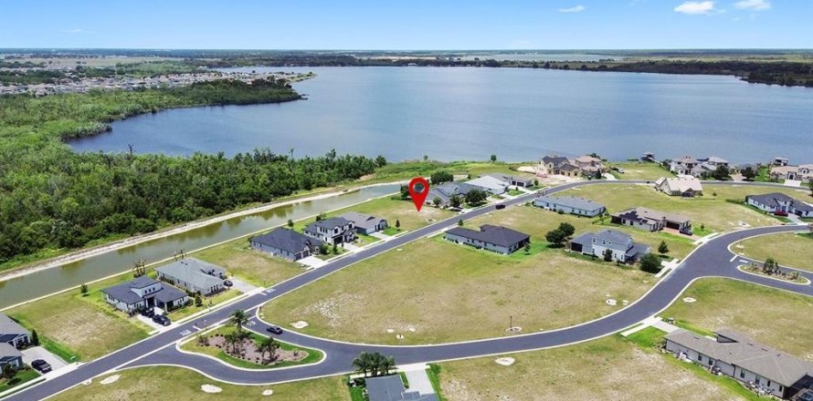 Terreno en Auburndale, Florida № 2142498
