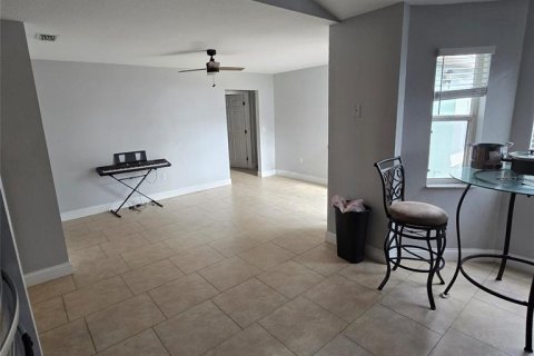 Casa en venta en Davenport, Florida, 4 dormitorios, 145.67 m2 № 2114154 - foto 6