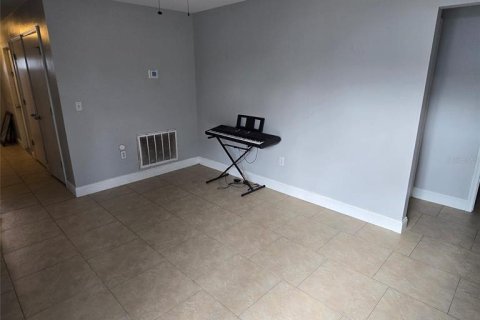 Casa en venta en Davenport, Florida, 4 dormitorios, 145.67 m2 № 2114154 - foto 19