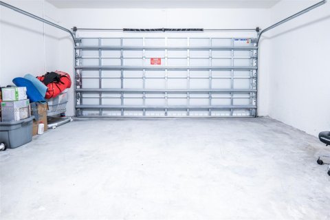 Casa en venta en Homestead, Florida, 4 dormitorios, 227.7 m2 № 1929025 - foto 9