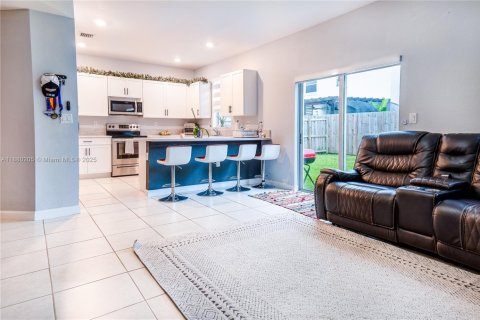 Casa en venta en Homestead, Florida, 4 dormitorios, 227.7 m2 № 1929025 - foto 5