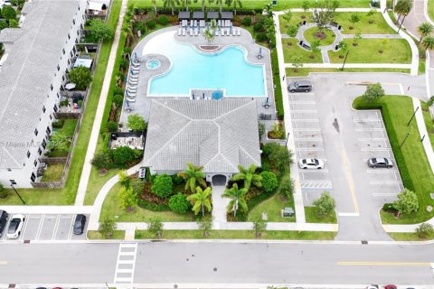 Casa en venta en Homestead, Florida, 4 dormitorios, 227.7 m2 № 1929025 - foto 24