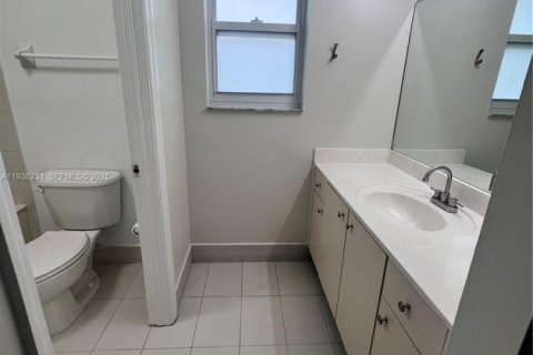 Apartment in Cutler Bay, Florida 1 bedroom, 136.38 sq.m. № 1994303 - photo 16