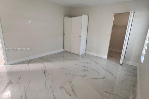 Apartment in Cutler Bay, Florida 1 bedroom, 136.38 sq.m. № 1994303 - photo 12