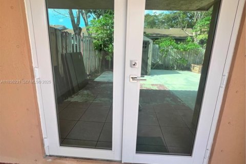 Apartment in Cutler Bay, Florida 1 bedroom, 136.38 sq.m. № 1994303 - photo 4