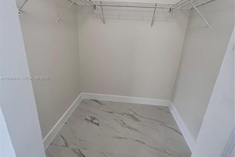 Apartment in Cutler Bay, Florida 1 bedroom, 136.38 sq.m. № 1994303 - photo 14