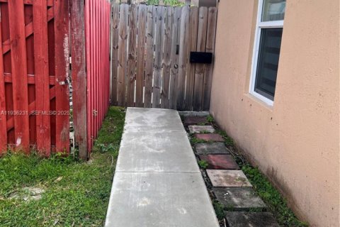 Apartment in Cutler Bay, Florida 1 bedroom, 136.38 sq.m. № 1994303 - photo 2