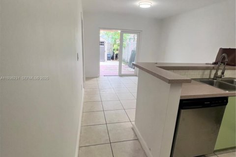 Apartment in Cutler Bay, Florida 1 bedroom, 136.38 sq.m. № 1994303 - photo 10