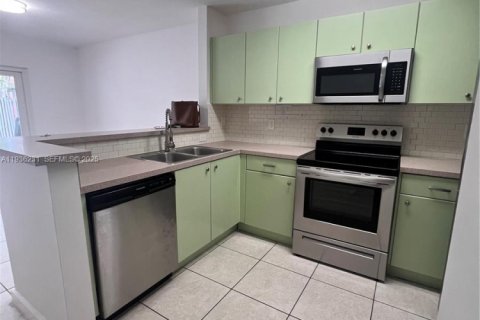 Apartment in Cutler Bay, Florida 1 bedroom, 136.38 sq.m. № 1994303 - photo 9