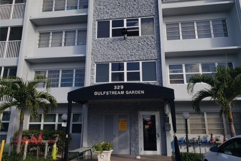 Condo à Hallandale Beach, Floride, 2 chambres № 2174952