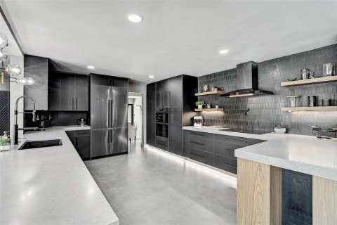 Villa ou maison à vendre à Sarasota, Floride: 4 chambres, 471.76 m2 № 1796116 - photo 6