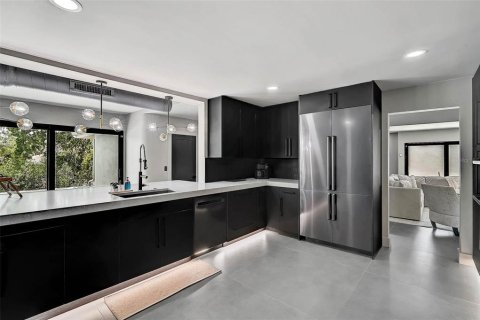 Villa ou maison à vendre à Sarasota, Floride: 4 chambres, 471.76 m2 № 1796116 - photo 9