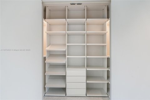 Villa ou maison à vendre à Fort Lauderdale, Floride: 5 chambres, 348.1 m2 № 1898176 - photo 29