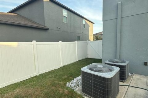 House in Riverview, Florida 4 bedrooms, 244.8 sq.m. № 2129693 - photo 2