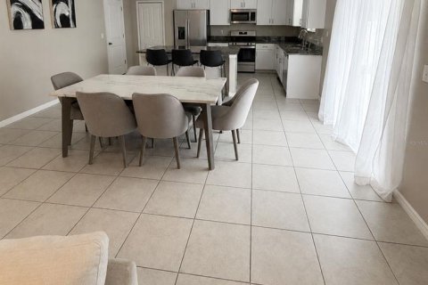 House in Riverview, Florida 4 bedrooms, 244.8 sq.m. № 2129693 - photo 10