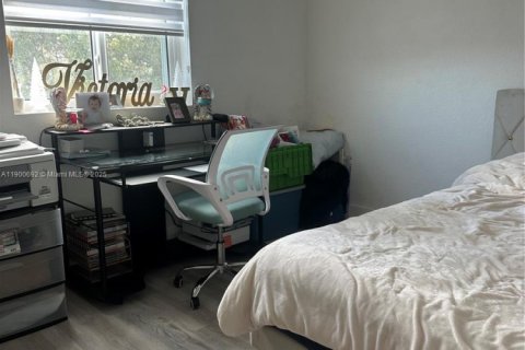 House in Homestead, Florida 4 bedrooms, 199.37 sq.m. № 1953448 - photo 12