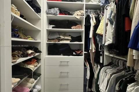 House in Homestead, Florida 4 bedrooms, 199.37 sq.m. № 1953448 - photo 18