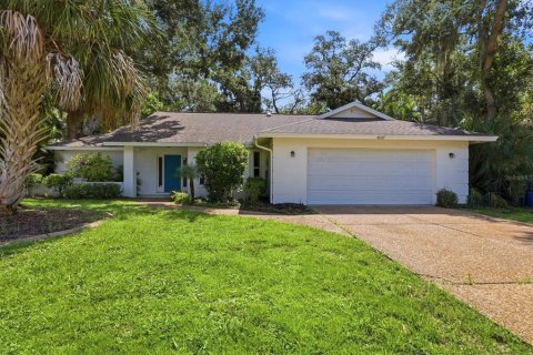 House in Sarasota, Florida 3 bedrooms, 196.21 sq.m. № 2302934