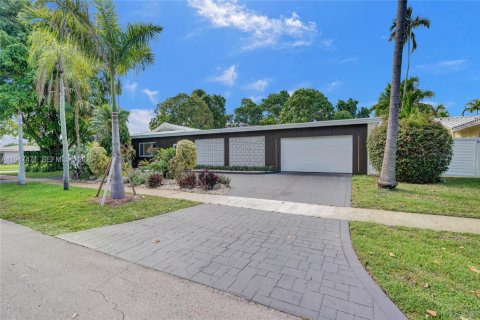 Villa ou maison à vendre à Hollywood, Floride: 4 chambres, 230.12 m2 № 2004789 - photo 4