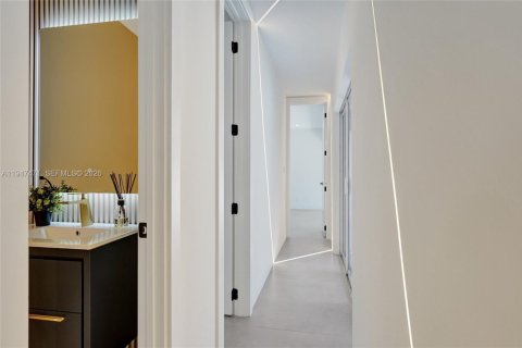 Villa ou maison à vendre à Hollywood, Floride: 4 chambres, 230.12 m2 № 2004789 - photo 16