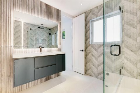 Villa ou maison à vendre à Hollywood, Floride: 4 chambres, 230.12 m2 № 2004789 - photo 19