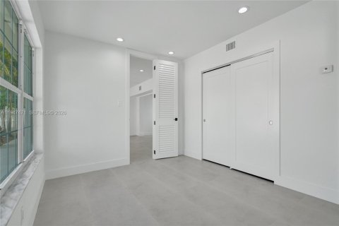 Villa ou maison à vendre à Hollywood, Floride: 4 chambres, 230.12 m2 № 2004789 - photo 22