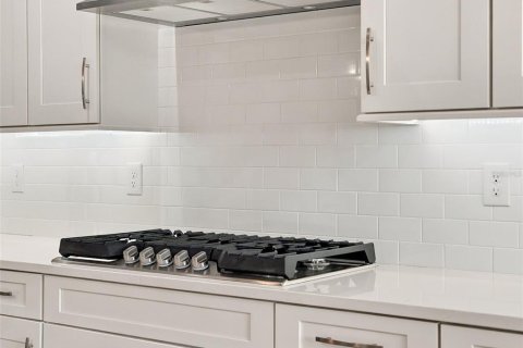 Купить виллу или дом в Бруксвилл, Флорида 9 комнат, 266.26м2, № 2427006 - фото 15