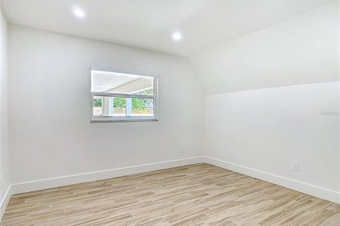House in DeLand, Florida 3 bedrooms, 190.91 sq.m. № 1837772 - photo 28
