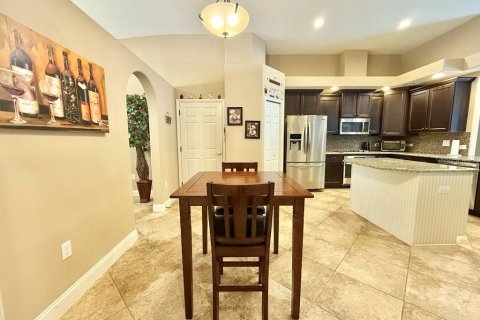 House in Land O' Lakes, Florida 5 bedrooms, 277.68 sq.m. № 1629968 - photo 15