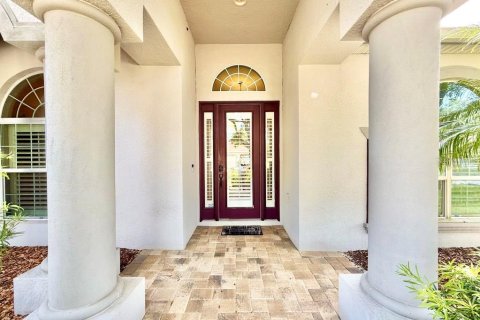 House in Land O' Lakes, Florida 5 bedrooms, 277.68 sq.m. № 1629968 - photo 8