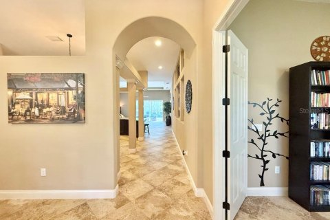 House in Land O' Lakes, Florida 5 bedrooms, 277.68 sq.m. № 1629968 - photo 13