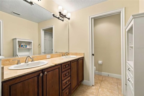 Condo in Lakewood Ranch, Florida, 2 bedrooms  № 2396834 - photo 24