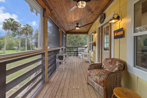 House in Yankeetown, Florida 2 bedrooms, 90.3 sq.m. № 1821518 - photo 3