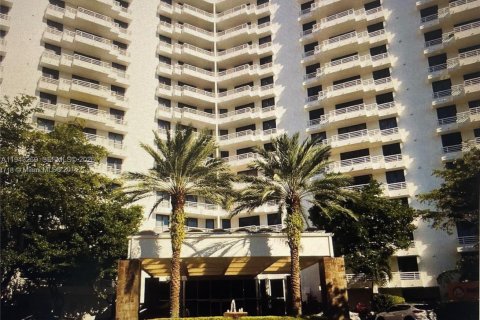 Copropriété à louer à Aventura, Floride: 1 chambre, 91.97 m2 № 1999623 - photo 2