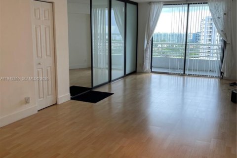 Copropriété à louer à Aventura, Floride: 1 chambre, 91.97 m2 № 1999623 - photo 24