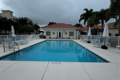 House in Cape Canaveral, Florida 4 bedrooms, 157.38 sq.m. № 2112075 - photo 26