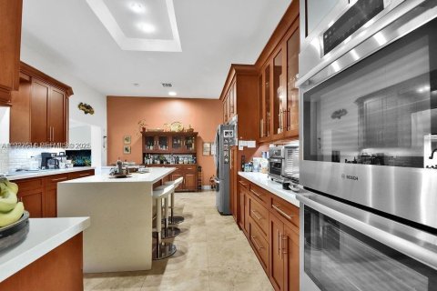 Casa en venta en Southwest Ranches, Florida, 6 dormitorios, 376.44 m2 № 1984510 - foto 8