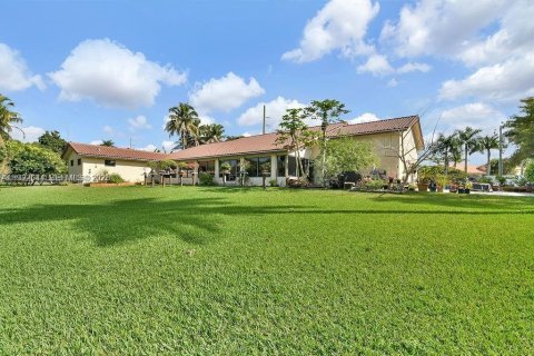 Casa en venta en Southwest Ranches, Florida, 6 dormitorios, 376.44 m2 № 1984510 - foto 3