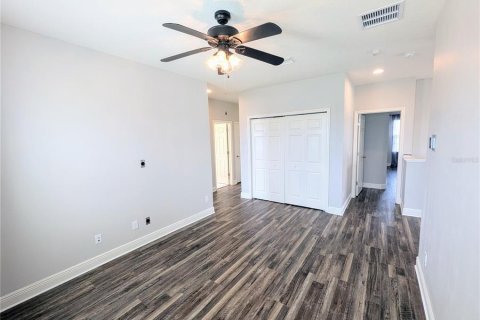 House in Wesley Chapel, Florida 4 bedrooms, 220.83 sq.m. № 1782246 - photo 25