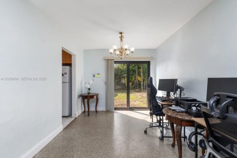 Villa ou maison à vendre à North Lauderdale, Floride: 3 chambres, 115.94 m2 № 2257871 - photo 15