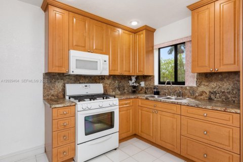 Villa ou maison à vendre à North Lauderdale, Floride: 3 chambres, 115.94 m2 № 2257871 - photo 20