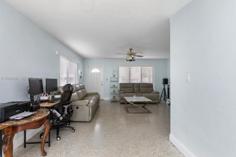 Villa ou maison à vendre à North Lauderdale, Floride: 3 chambres, 115.94 m2 № 2257871 - photo 14