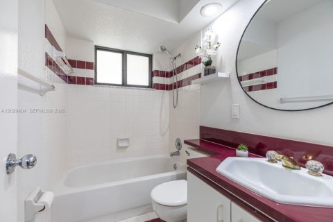 Villa ou maison à vendre à North Lauderdale, Floride: 3 chambres, 115.94 m2 № 2257871 - photo 29