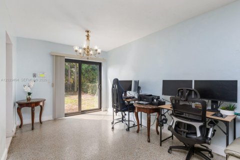 Villa ou maison à vendre à North Lauderdale, Floride: 3 chambres, 115.94 m2 № 2257871 - photo 16
