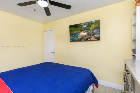 Villa ou maison à vendre à North Lauderdale, Floride: 3 chambres, 115.94 m2 № 2257871 - photo 25