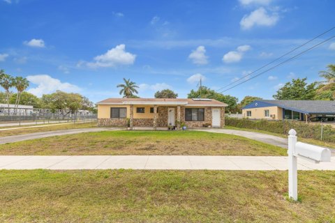 Villa ou maison à vendre à North Lauderdale, Floride: 3 chambres, 115.94 m2 № 2257871 - photo 5