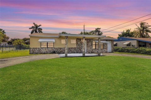 Villa ou maison à vendre à North Lauderdale, Floride: 3 chambres, 115.94 m2 № 2257871 - photo 2