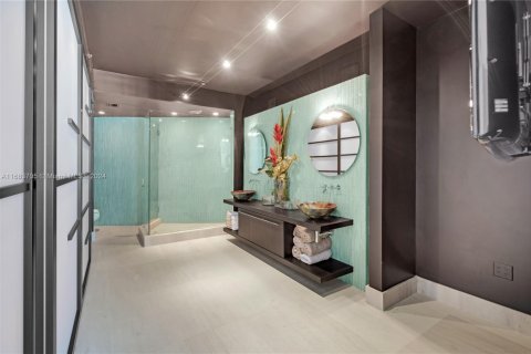 Condominio en venta en Miami Beach, Florida, 2 dormitorios, 189.52 m2 № 1862664 - foto 21