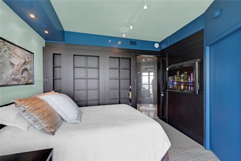 Condominio en venta en Miami Beach, Florida, 2 dormitorios, 189.52 m2 № 1862664 - foto 25
